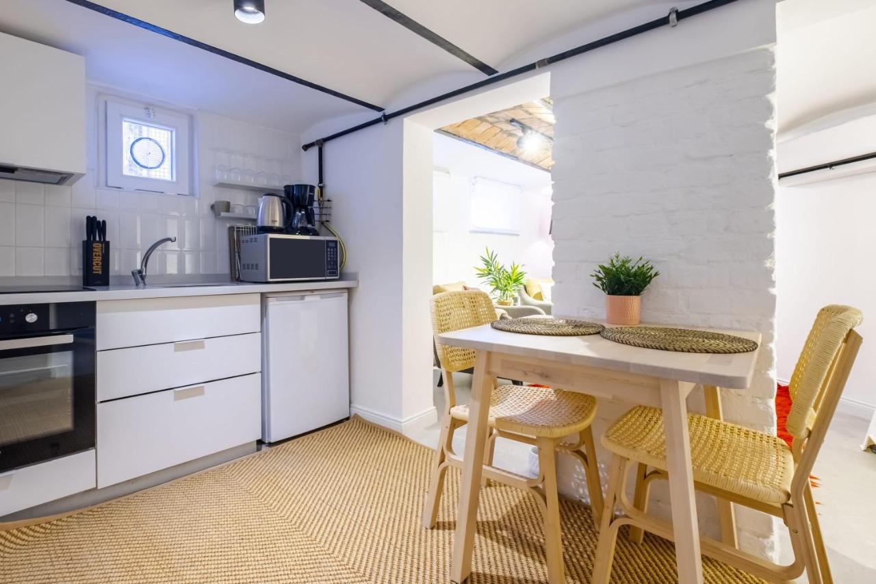 Vibrant Flat 5 Minutes Walk To Istiklal In Beyoglu Leilighet Istanbul Eksteriør bilde