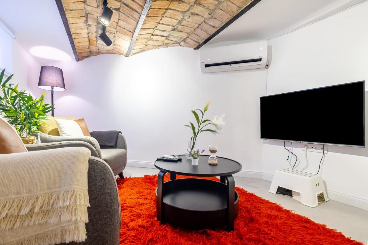 Vibrant Flat 5 Minutes Walk To Istiklal In Beyoglu Leilighet Istanbul Eksteriør bilde