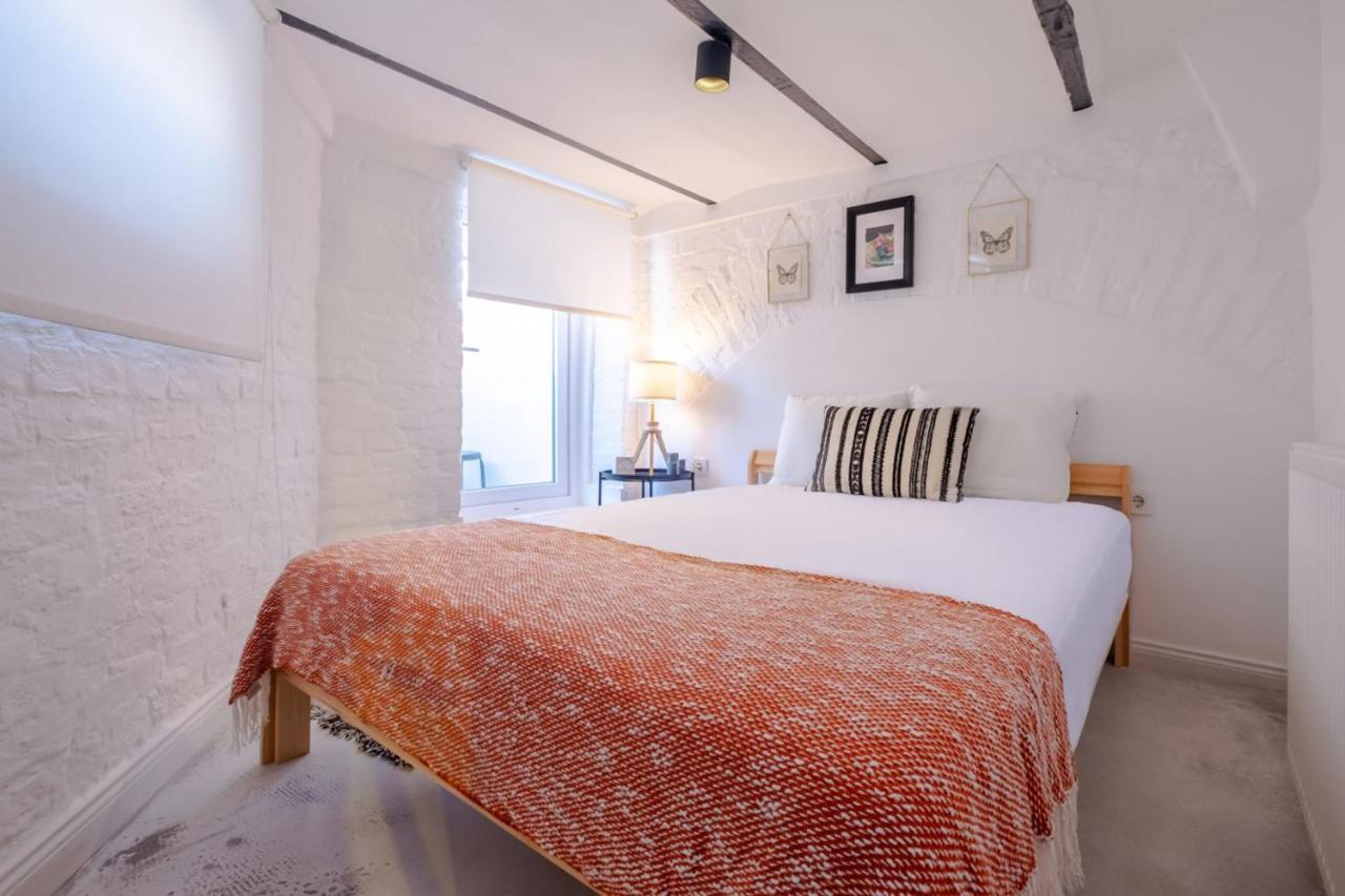 Vibrant Flat 5 Minutes Walk To Istiklal In Beyoglu Leilighet Istanbul Eksteriør bilde
