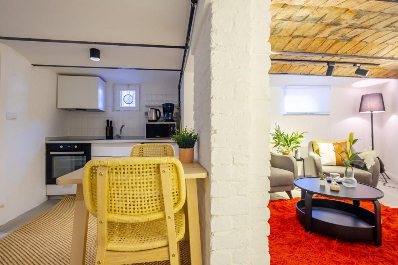 Vibrant Flat 5 Minutes Walk To Istiklal In Beyoglu Leilighet Istanbul Eksteriør bilde